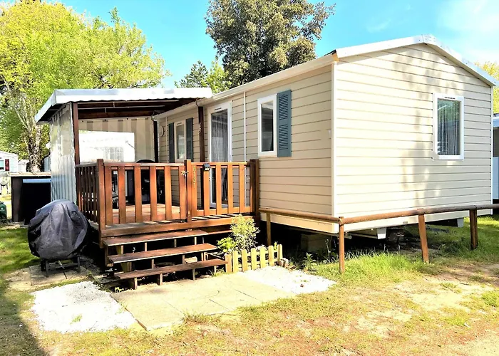 Mobile Home - Sleeps 4 - Parking - Family Pools